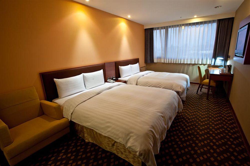 Orange Hotel - Park, Tajcshung Kültér fotó